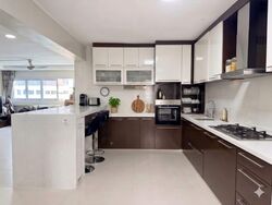 Blk 715 Pasir Ris Street 72 (Pasir Ris), HDB Executive #570980511